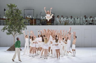 E5tcys7ftOr611iBYz8J.jpg?w=940&h=940