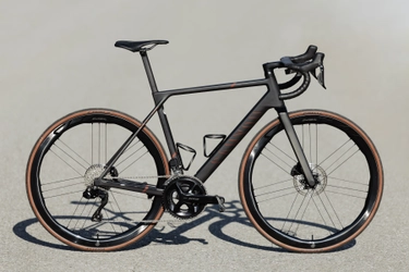 超軽量オールラウンダー「アルティメットCFR」を特別価格で数量限定発売