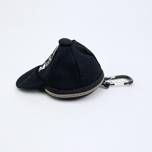 スヌーピーのキャップ型ポーチ