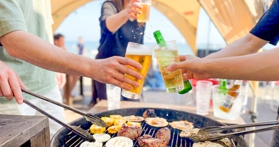 海の家でBBQを楽しむお客様のイメージ