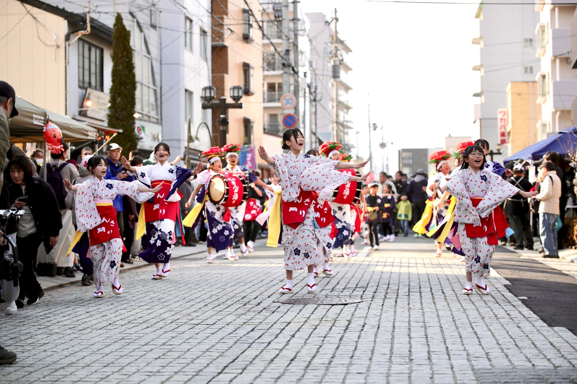 盛岡の郷土芸能「さんさ踊り」、オーストラリア最大級の日本文化フェスへ
現地で広がった「SANSA」と本家が共演「パース日本祭り2026」