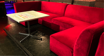 FLOOR S VIP (フロアに面したシート)