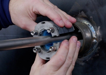 Roxtec 【新製品】紹介 タンク境界で使用できる革新的な 電線・ パイプ貫通部シール「Roxtec TB」