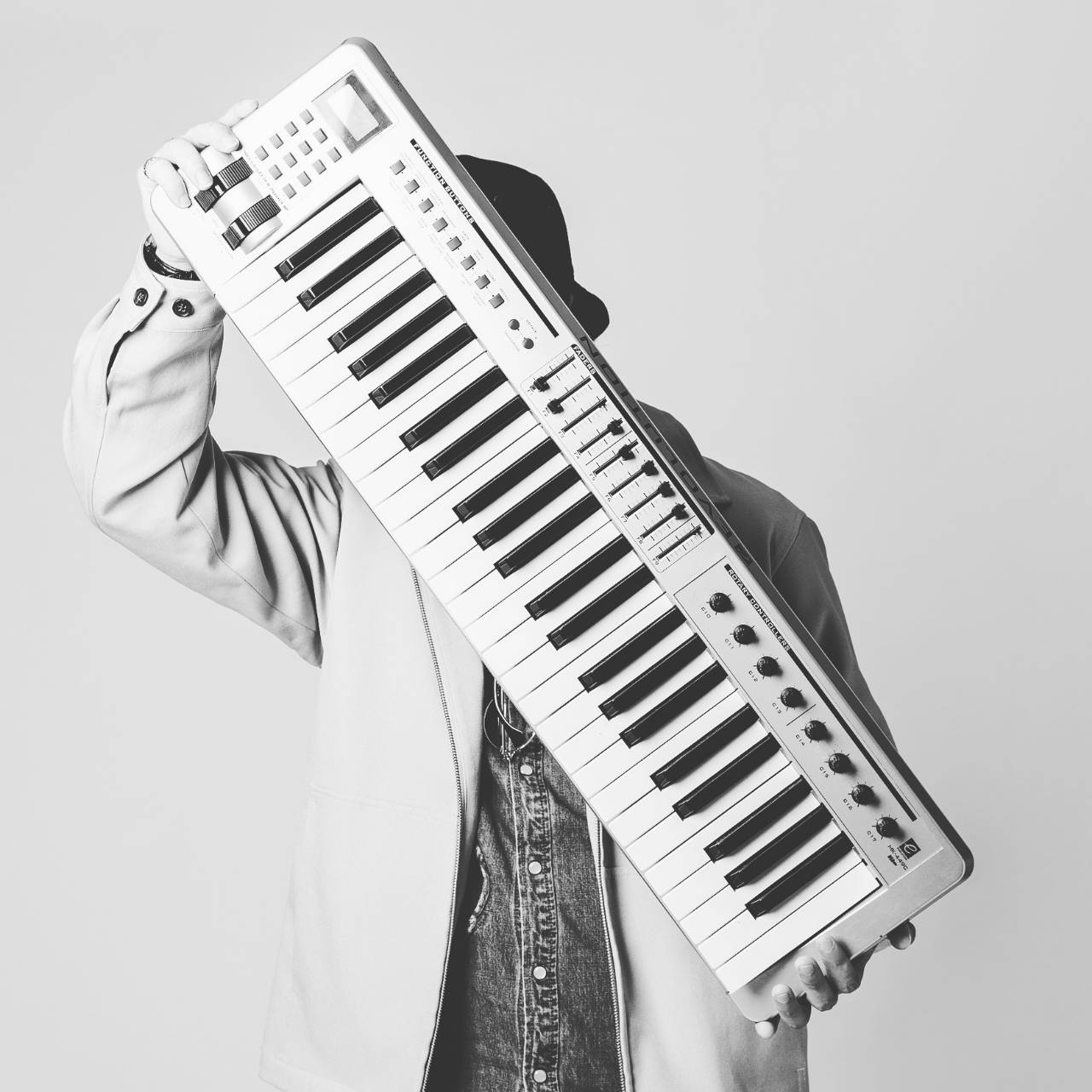 YU-JIN(ユージン)