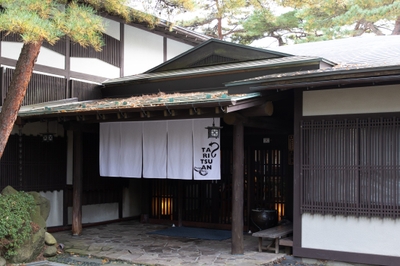 EJ6Egg2x6pYbIXoUDwSD.jpg?w=940&h=940