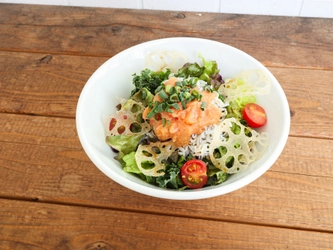 「BAKE OTTO(ベイクオットー)」にて『サーモン明太しらす丼』が 2025年3月1日より登場！