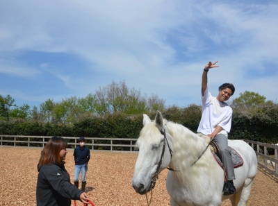 EKuIrhPN98bn66REd4jl.jpeg?w=940&h=940