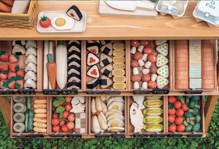 広島の森でマルシェ SNS映えで大人気！ 30種類以上の食材おもちゃ ～里山材活用～