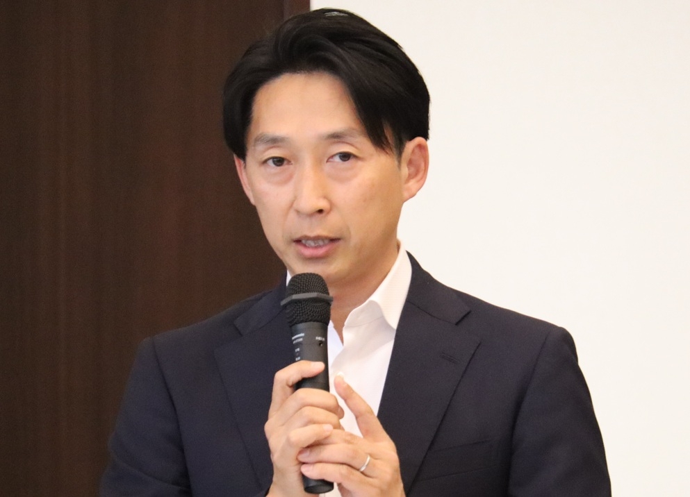 挨拶で強い期待感を表明した山本社長