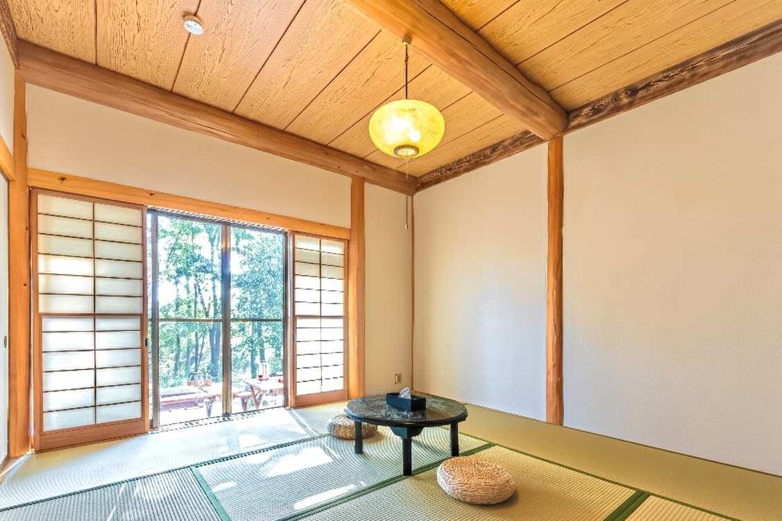 木と畳が織りなす、凛とした和室【栃木】