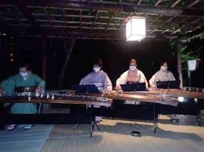 昨年の「箏(そう)の演奏」の様子