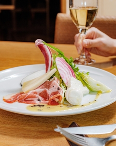 EZJCP4SmuBCSVEfR8Drj.jpg?w=940&h=940