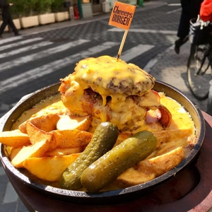 Ef4k0UXSNArZuIN9OwH9.jpg?w=940&h=940