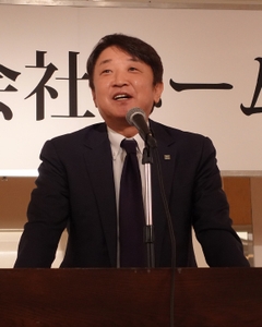 EhBCLapi1ILX3kw4sKXS.jpg?w=940&h=940