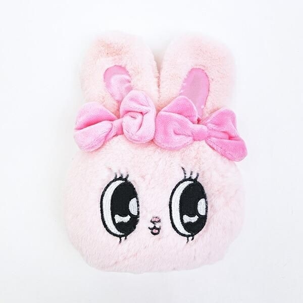 エスターバニーのふわふわなぬいぐるみアクセサリー