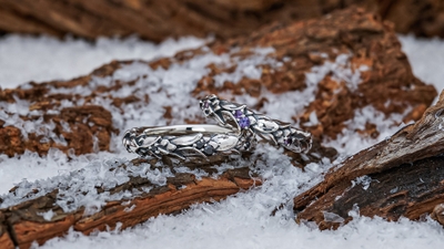 左：BMR0595-Bd ￥33,000(税込) / 右：BMR0595-Pus ￥36,300(税込)