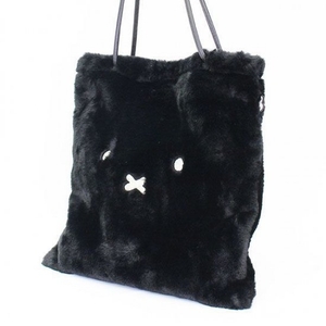 ElkaABY9neWGTXaUcm8D.jpg?w=940&h=940