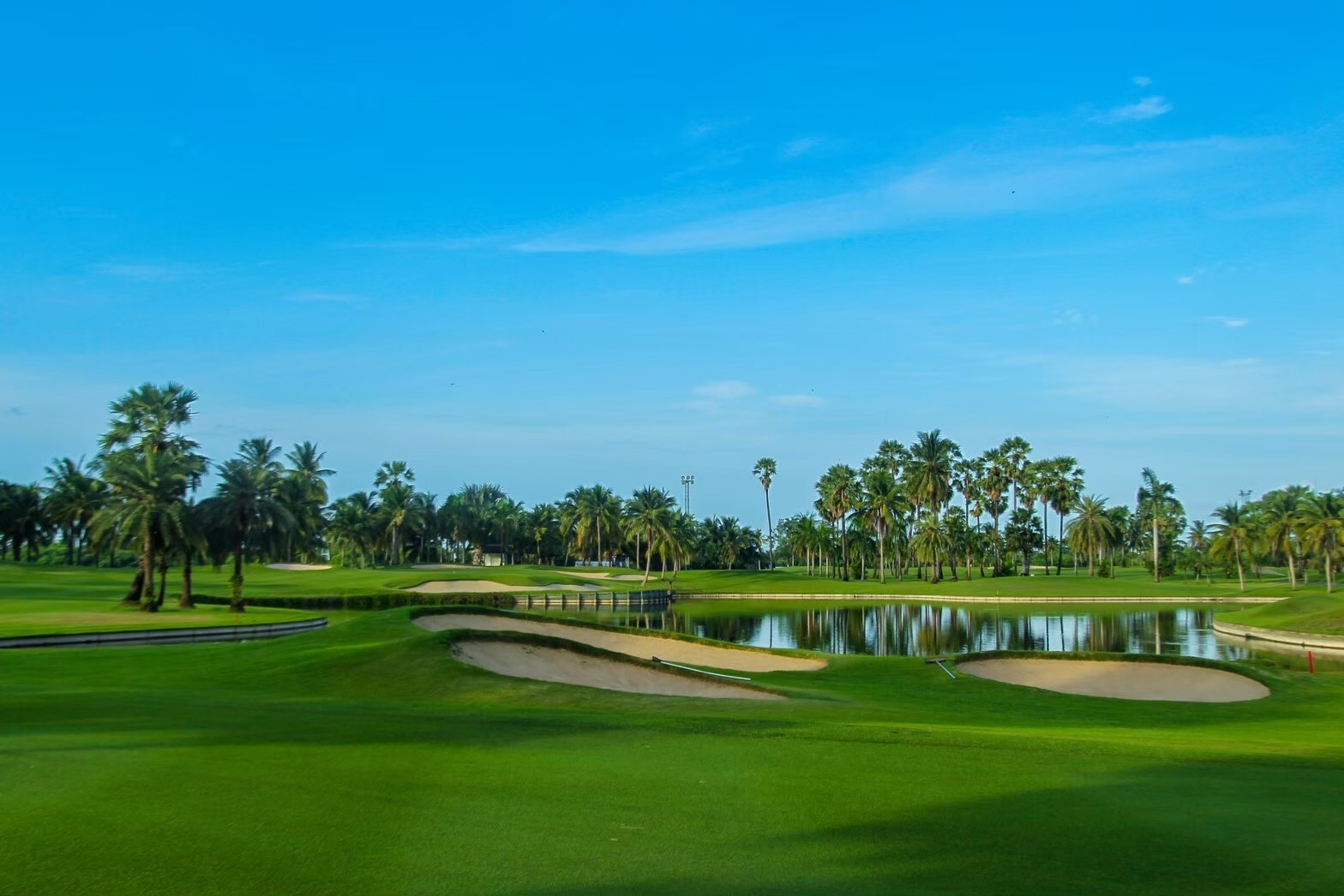 スワンゴルフ&カントリークラブ