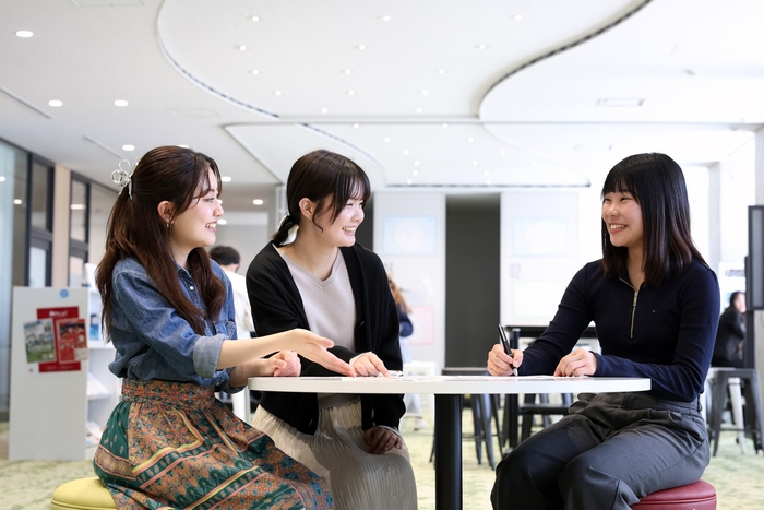 左からお話を伺った杉浦さん、近藤さん、松井さん