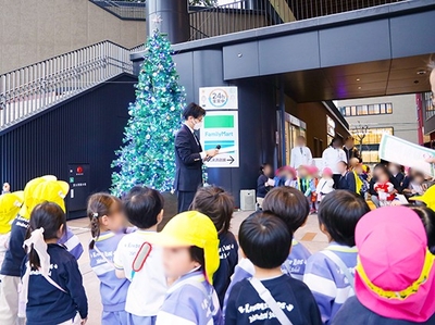（第3回i-Mallクリスマスツリー点灯式の様子） 