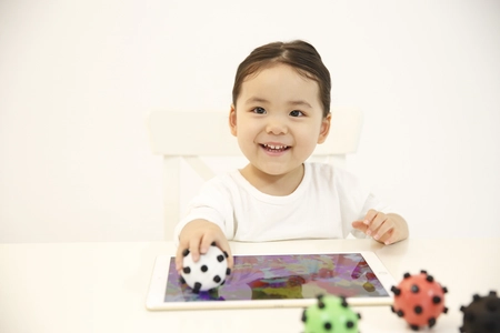 世界初の知育玩具デジコロが面白く分かりやすく紹介されました