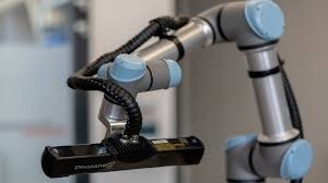 EyxGWkxKsUskMsgUX819.jpg?w=940&h=940