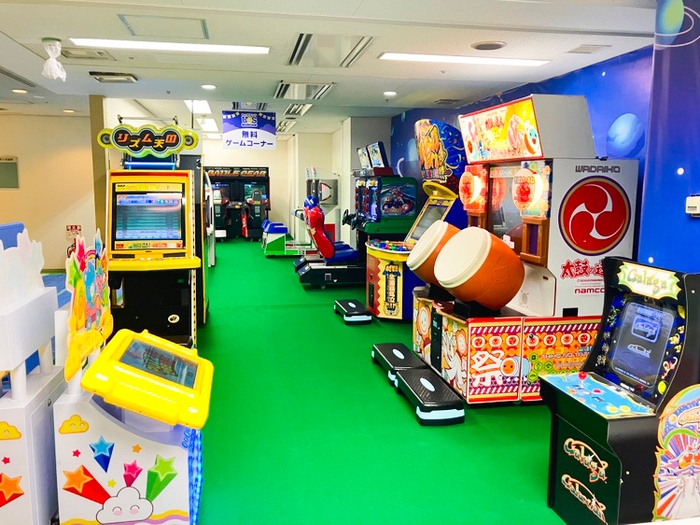 レトロなアーケードゲームも楽しめる