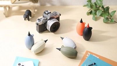 レンズやカメラのクリーニングに！携帯性の高い小型シリコン製「シリコンブロアーポータブル 02」2色を追加発売！