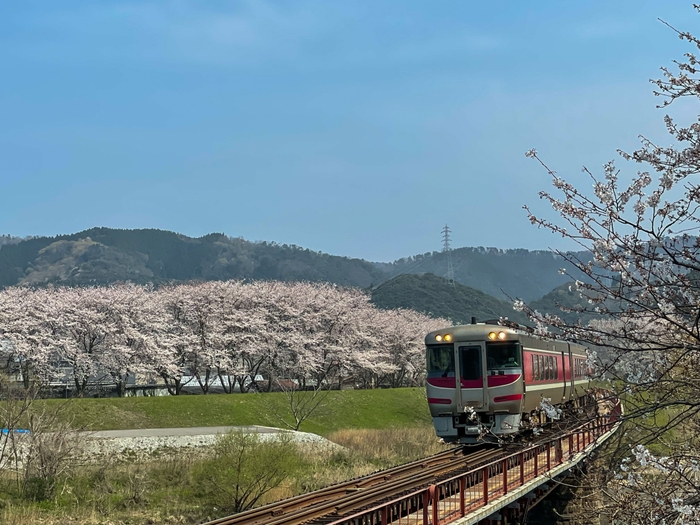 自然豊かな香住と汽車の相性は抜群