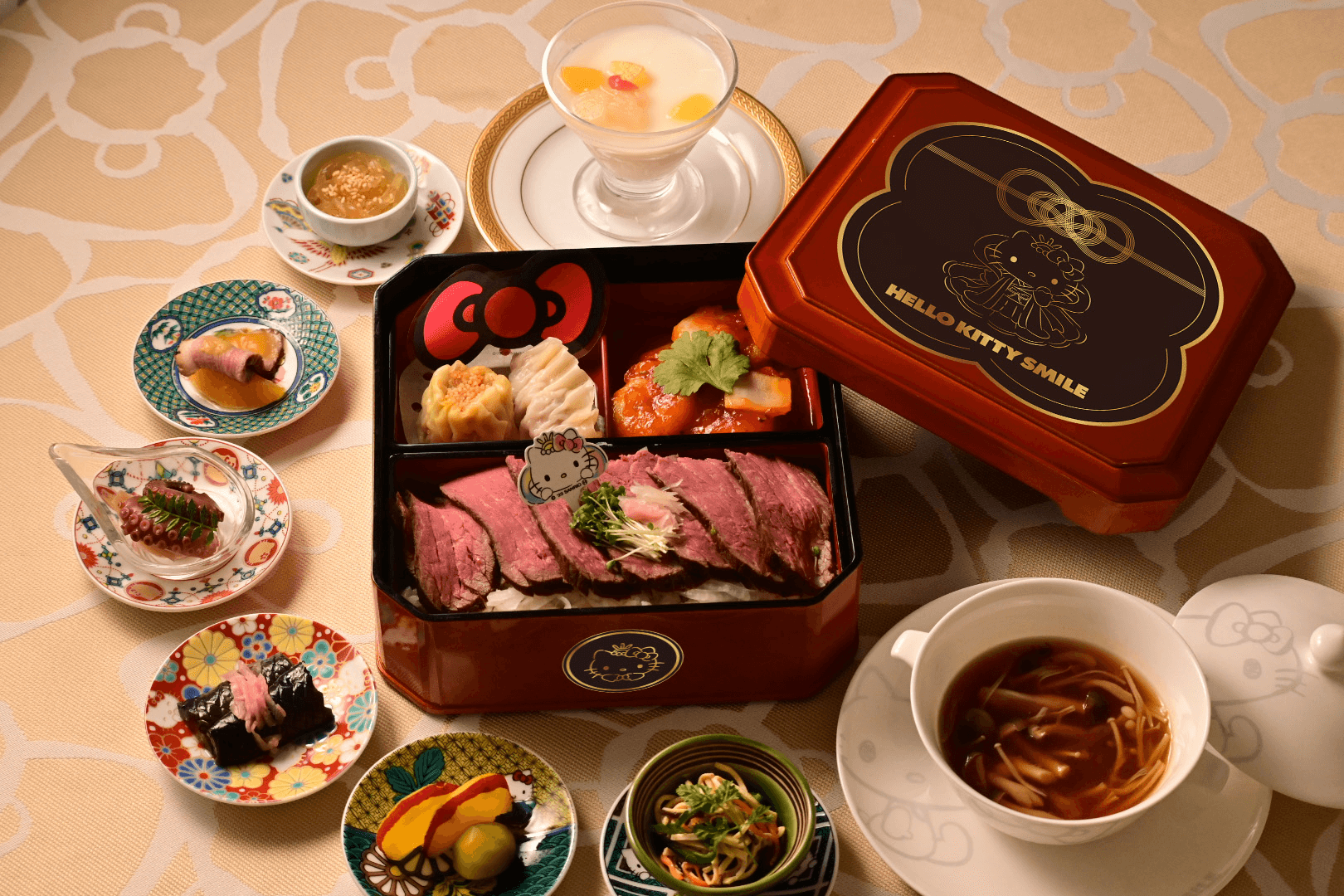 淡路島 ハローキティ 生誕祭 「HELLO KITTY 50th ANNIVERSARY」 11月1日より開催 HELLO KITTY SMILE“レストラン玉手箱” 島食材を使用した新メニュー同日より登場!