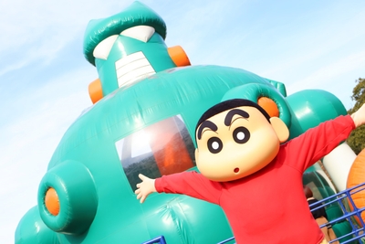 ▲「カンタム・ロボ」の中で飛んだり跳ねたりしよう！