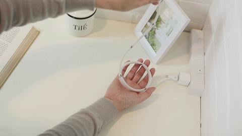 マグネットをくっつけながらくるくるまとめられます!