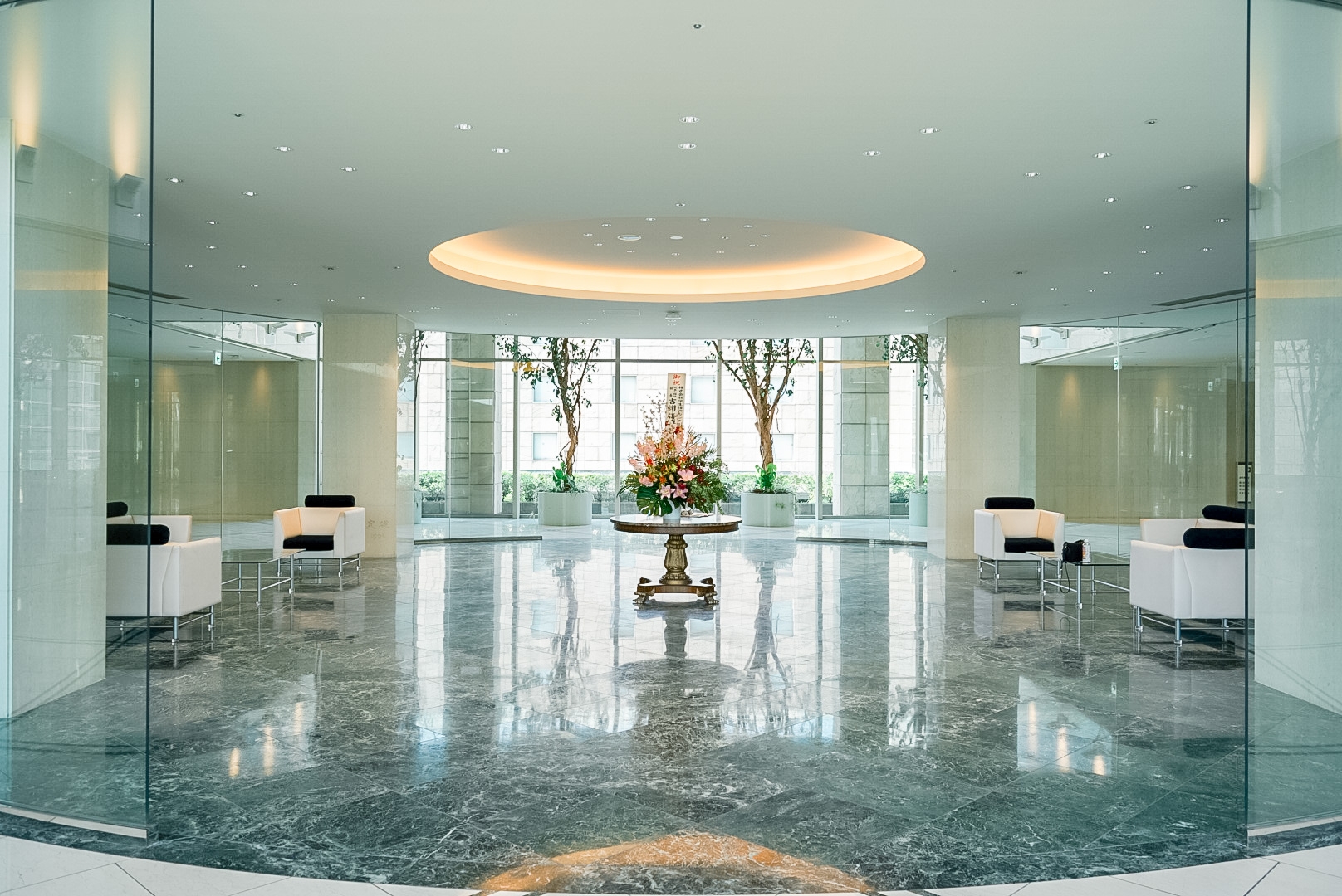 ビューティ&ウェルネス専門職大学(仮称)エントランス