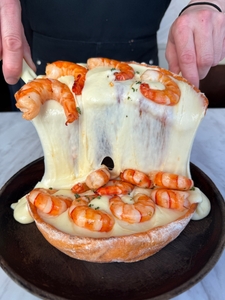 FY0I3GhULWtTvYWF0S6f.JPG?w=940&h=940