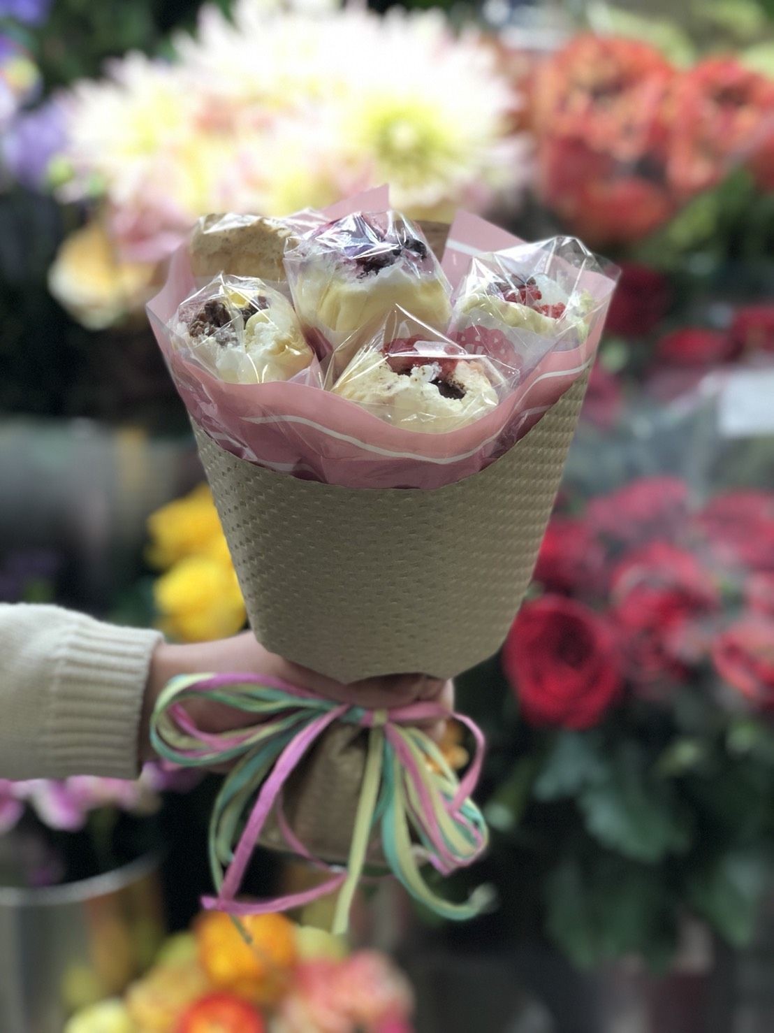 ホワイトデーには“スイーツの花束”を！ 九州のクレープ店が考案した