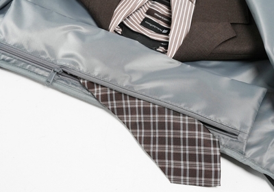 ネクタイ専用ポケット