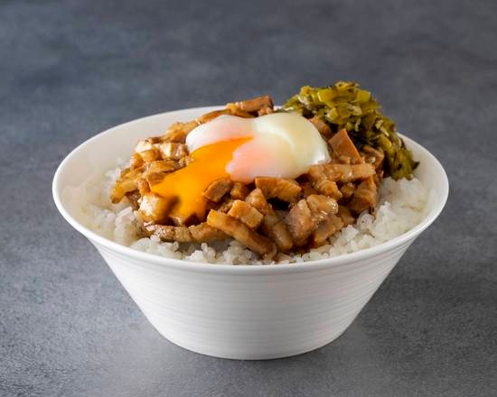 【濃厚】温玉乗せルーローハン