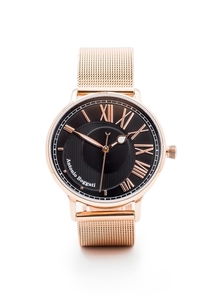 Fa1OEreQLgGBKCUoUU8K.jpg?w=940&h=940