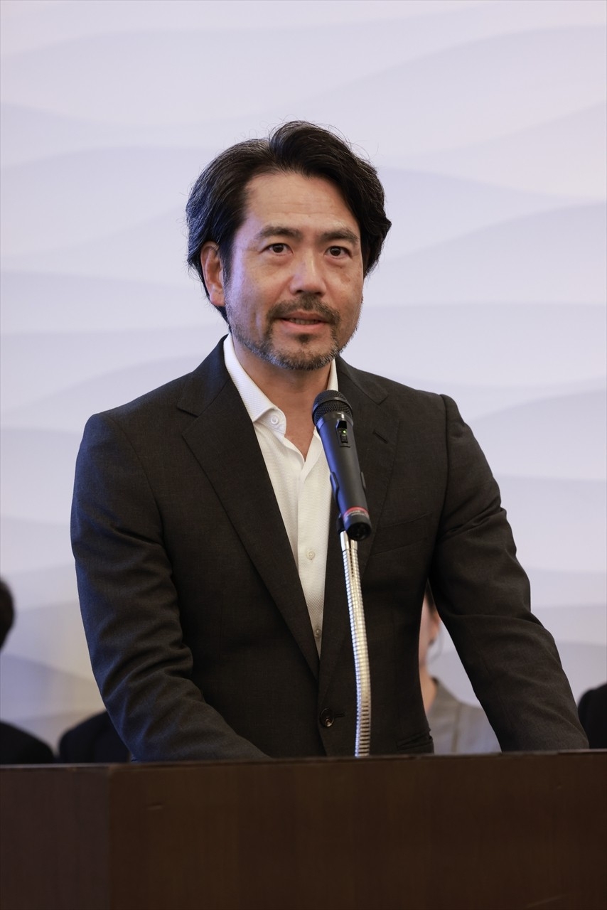 代表取締役社⻑ 降籏邦義