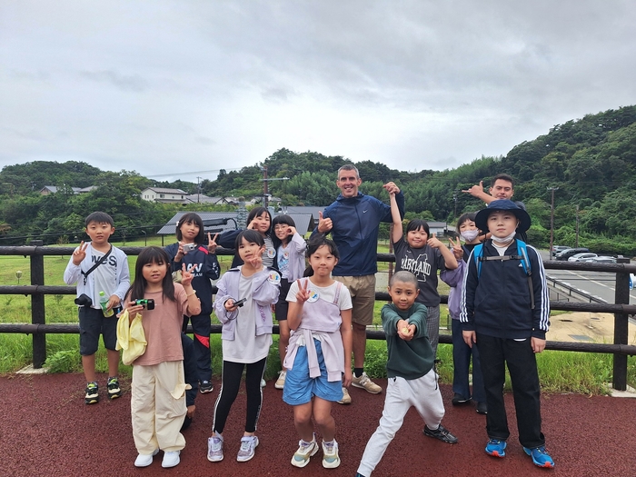 外国人講師と一緒に自然体験!