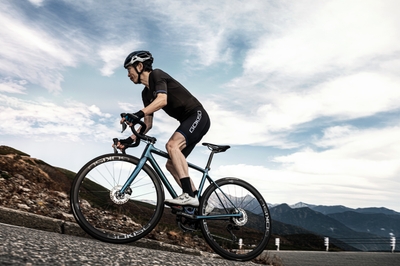 FfPOeKnIpmNIgEz6HROE.jpg?w=940&h=940