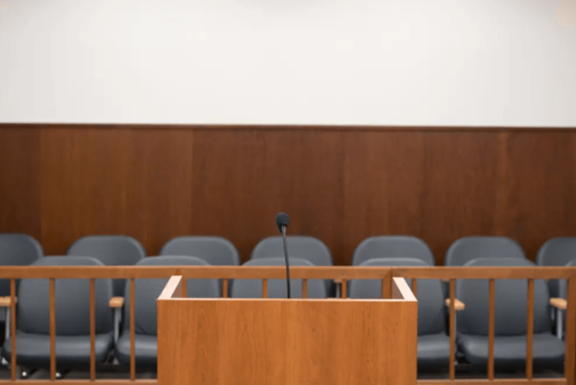 裁判で相手が嘘をついたから偽証罪に問いたい!でも実際どうなる?