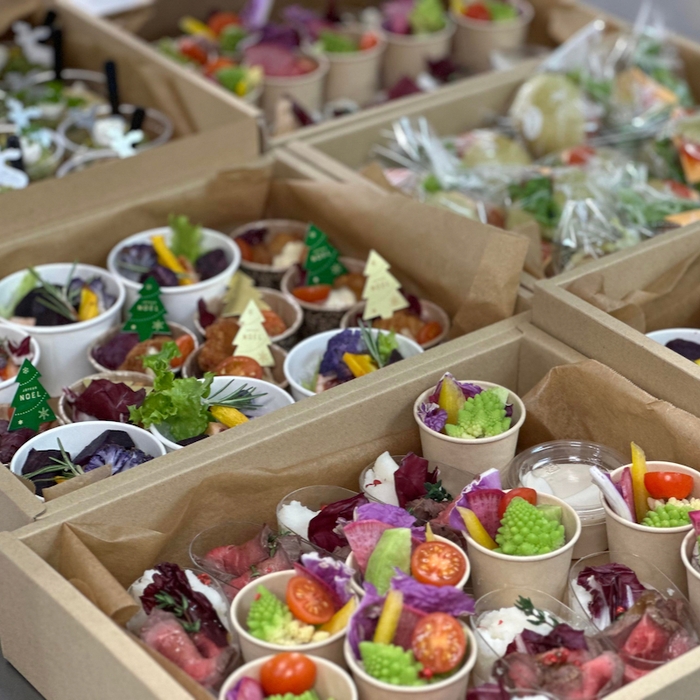 クリスマス仕様のお届けボックス(イメージ)