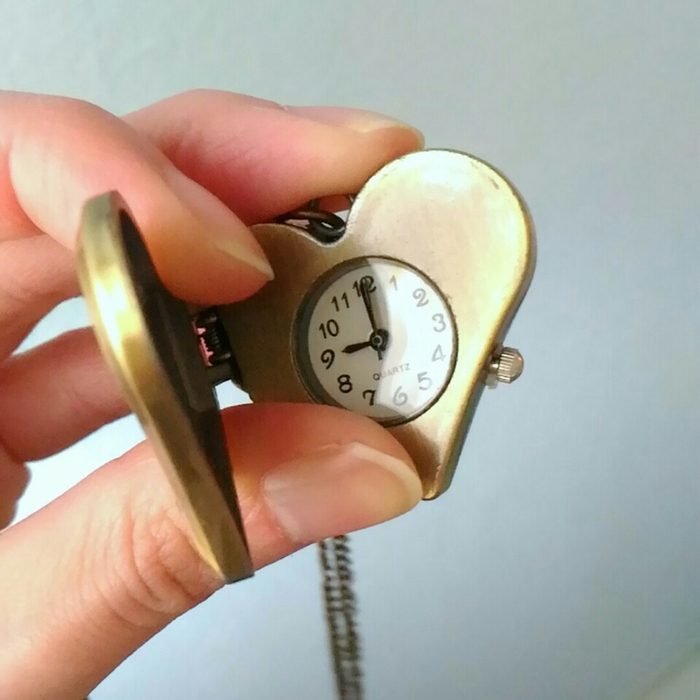 必ず入ってる!! 人気のアンティーク風懐中時計