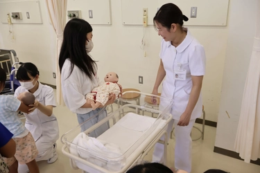 【玉野総合医療専門学校】未来の医療人への扉を開く！  親子で学ぶ夏休み「おしごと体験ツアー」開催