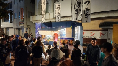 各地のイベントにキッチンカー出店し、うなぎ玄米焼きおにぎりをはじめ、うなぎ料理を販売