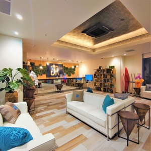 GH2vr3lI1zJUwMtx1o5s.jpg?w=940&h=940