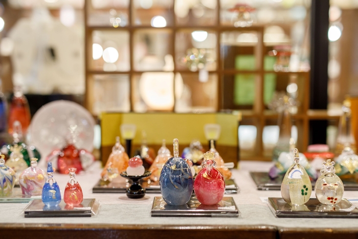 ガラスの雛飾りだけでもバリエーションが豊富!