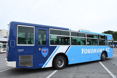 相鉄バス×横浜FC ラッピングバス
