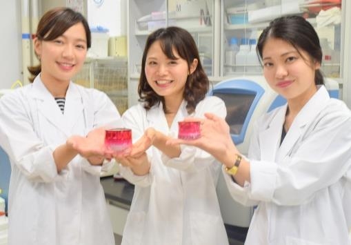 近畿大学×焼津水産高等学校×(株)クロモンコスメティック スッポンコラーゲン化粧品の新作を発売